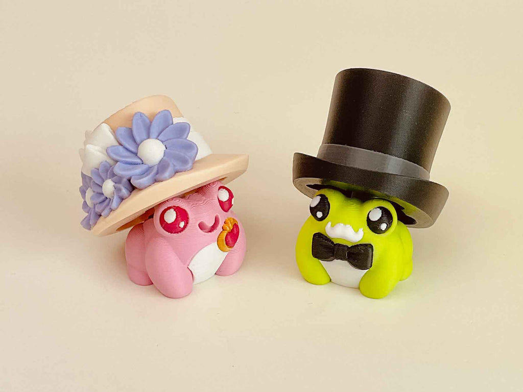 Victorian Fancy Frog Couple – Handmade Clicker Figurines