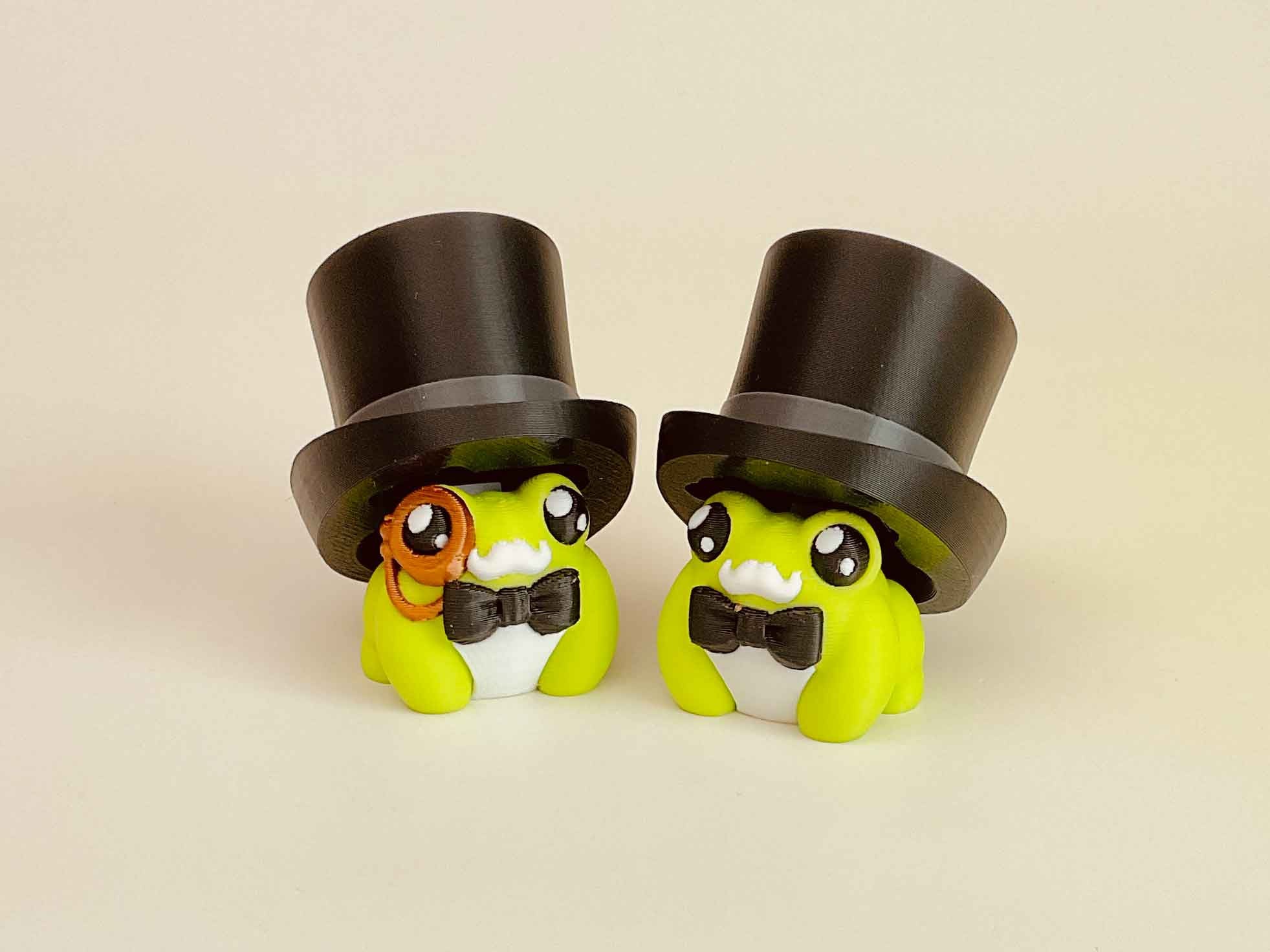Victorian Fancy Frog Couple – Handmade Clicker Figurines
